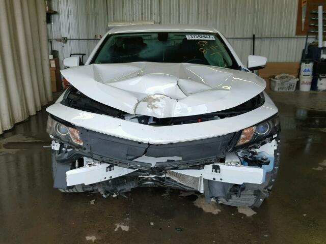 2G1105SAXG9164128 - 2016 CHEVROLET IMPALA WHITE photo 9