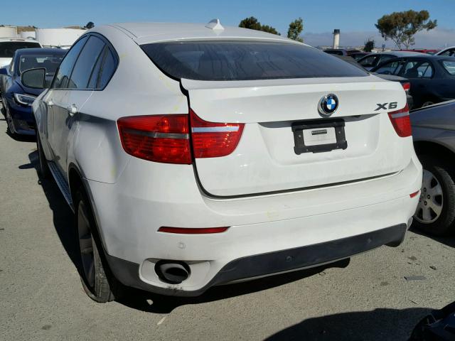 5UXFG2C59BLX08224 - 2011 BMW X6 XDRIVE3 WHITE photo 3