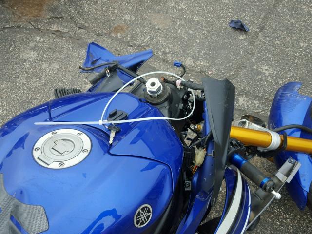 JYARJ12E57A020487 - 2007 YAMAHA YZFR6 L BLUE photo 5