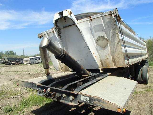 2M9FS3350C1174475 - 2013 TRAIL KING ENDDUMP WHITE photo 6