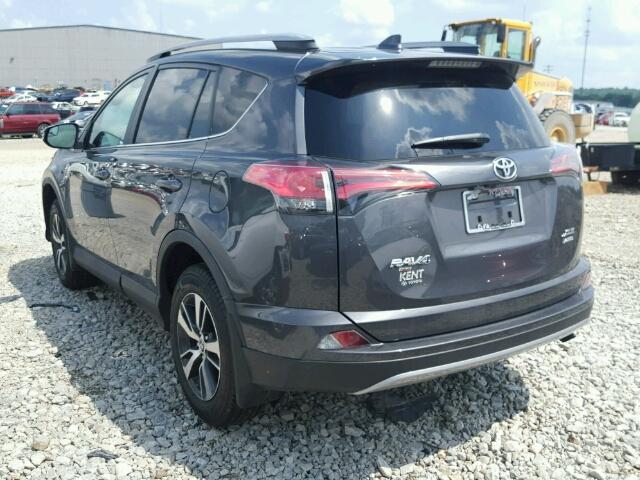 2T3RFREV9HW659491 - 2017 TOYOTA RAV4 XLE GRAY photo 3