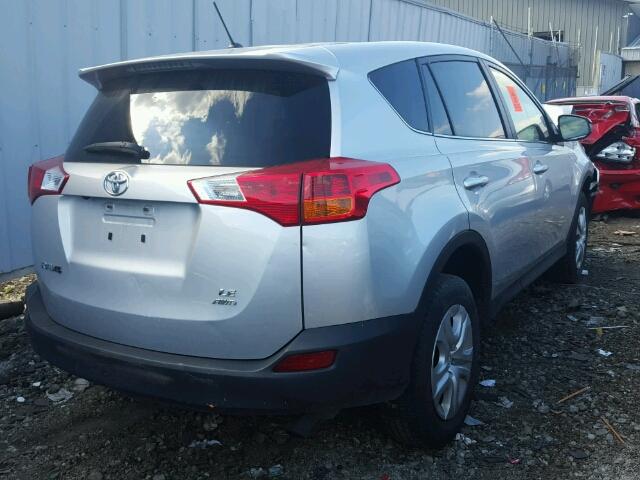 JTMBFREV7FJ046783 - 2015 TOYOTA RAV4 LE Gümüş foto 4