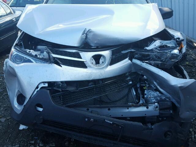 JTMBFREV7FJ046783 - 2015 TOYOTA RAV4 LE Gümüş foto 7