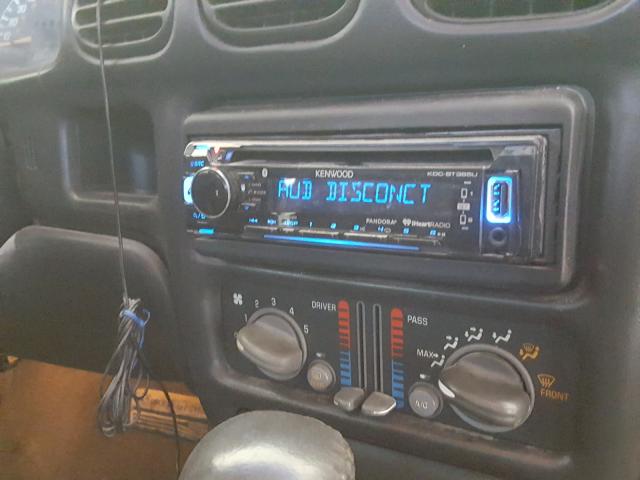 1G2WP52K42F283069 - 2002 PONTIAC GRAND PRIX BLACK photo 9