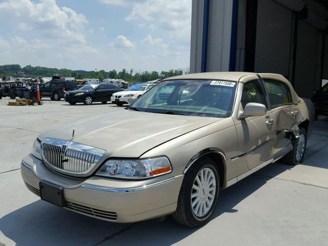 1LNHM81W25Y613458 - 2005 LINCOLN TOWN CAR S BEIGE photo 2