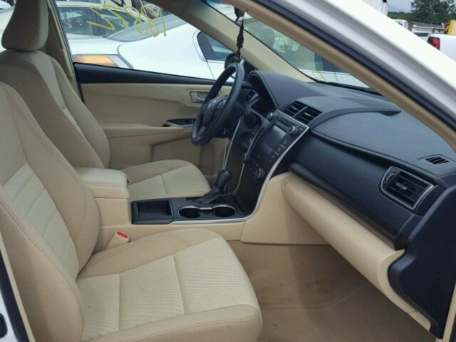 4T4BF1FK5FR481095 - 2015 TOYOTA CAMRY LE თეთრი ფოტო 5