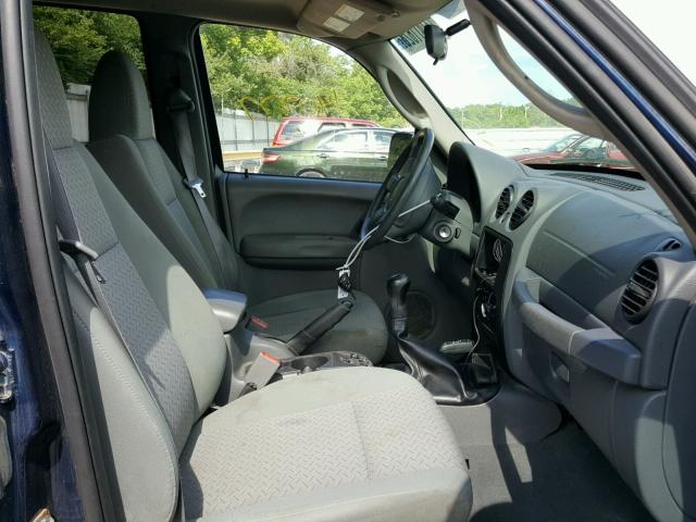 1J8GL38K66W123698 - 2006 JEEP LIBERTY RE BLUE photo 5