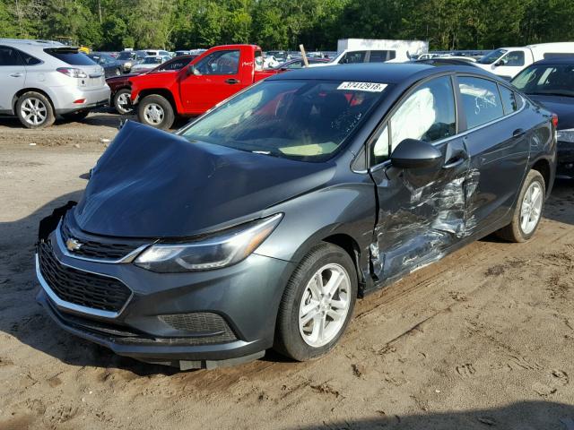 1G1BE5SM3J7112381 - 2018 CHEVROLET CRUZE LT GRAY photo 2