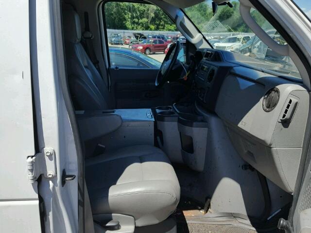 1FTNE24L29DA77966 - 2009 FORD ECONOLINE WHITE photo 5