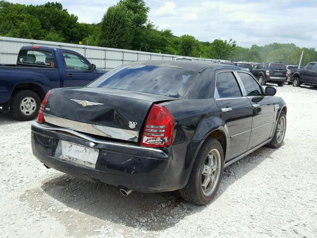 2C3AK63H65H639560 - 2005 CHRYSLER 300C BLACK photo 4