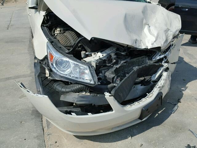 1G4GJ5E37CF357071 - 2012 BUICK LACROSSE WHITE photo 9