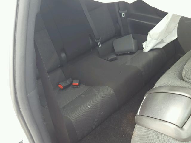 JTKJF5C77C3035848 - 2012 TOYOTA SCION TC 银色 照片 6