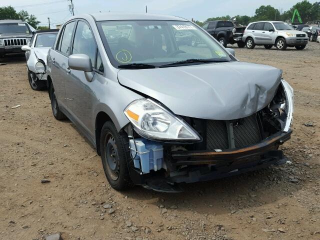 3N1BC1AP5BL390846 - 2011 NISSAN VERSA SILVER photo 1