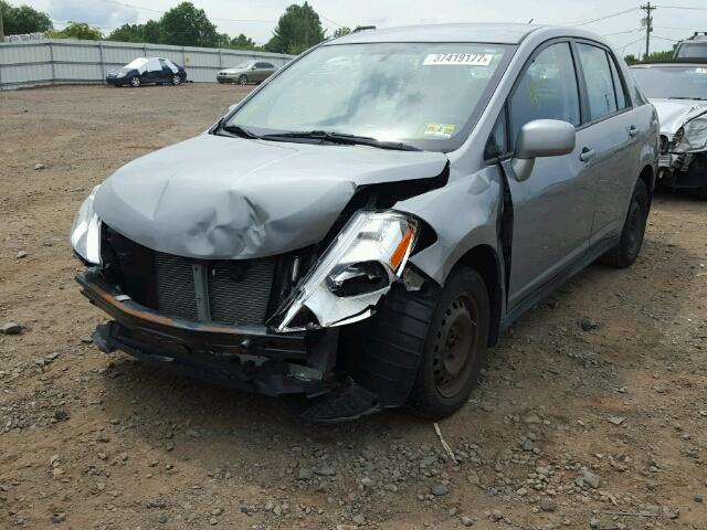 3N1BC1AP5BL390846 - 2011 NISSAN VERSA SILVER photo 2