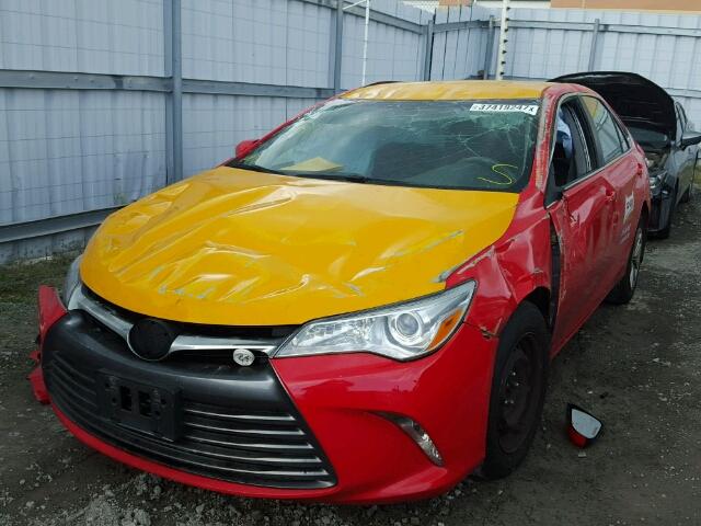 4T1BF1FK6FU954674 - 2015 TOYOTA CAMRY LE TWO TONE photo 2