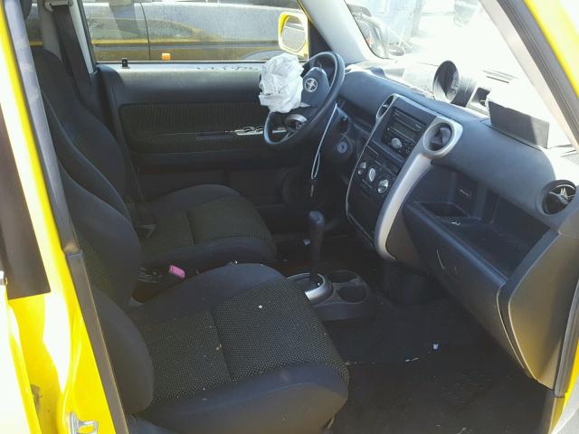 JTLKT324054017788 - 2005 TOYOTA SCION XB Gelb Foto 5