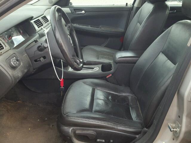 2G1WD58C489101904 - 2008 CHEVROLET IMPALA SUP 银色 照片 5
