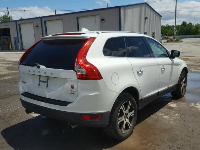 YV4902DZ4B2175898 - 2011 VOLVO XC60 T6 WHITE photo 4