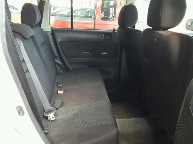 JTLKT324X50192976 - 2005 TOYOTA SCION XB თეთრი ფოტო 6