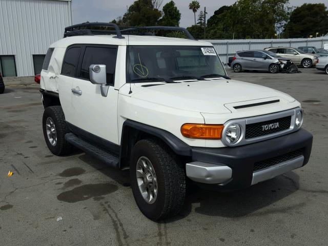 JTEBU4BF3CK134172 - 2012 TOYOTA FJ CRUISER WHITE photo 1