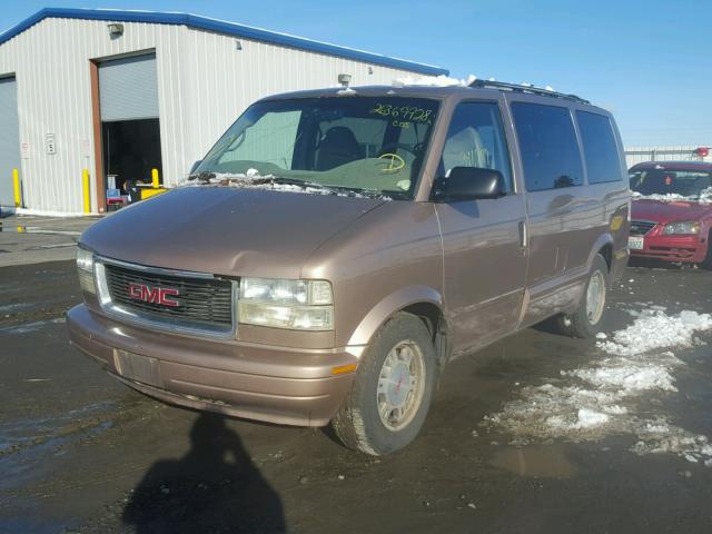 1GKEL19X44B504780 - 2004 GMC SAFARI XT GOLD photo 2