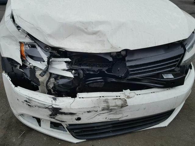 3VW2K7AJ7CM373053 - 2012 VOLKSWAGEN JETTA BASE 白色 照片 9