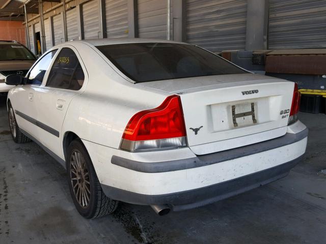 YV1RS58D322102593 - 2002 VOLVO S60 2.4T WHITE photo 3