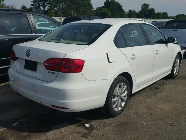 3VWDX7AJ6BM306243 - 2011 VOLKSWAGEN JETTA SE WHITE photo 4