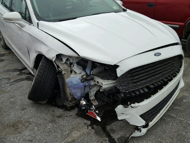 1FA6P0HD2E5376566 - 2014 FORD FUSION SE WHITE photo 9