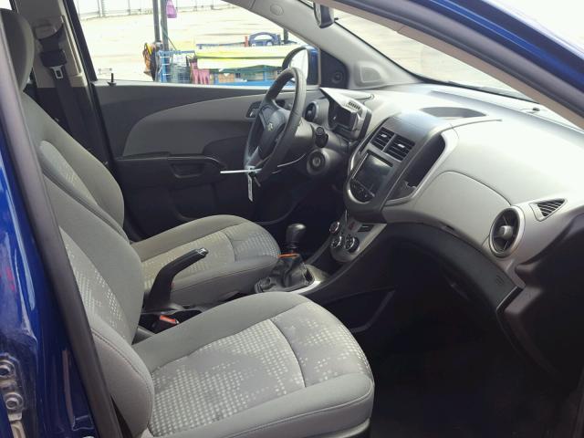 1G1JB5SH8E4144984 - 2014 CHEVROLET SONIC LS BLUE photo 5