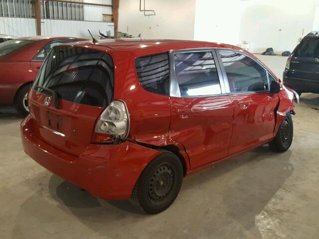 JHMGD384X8S026583 - 2008 HONDA FIT RED photo 4