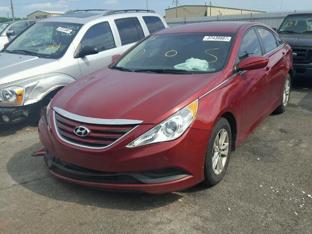 5NPEB4AC4EH861062 - 2014 HYUNDAI SONATA GLS RED photo 2