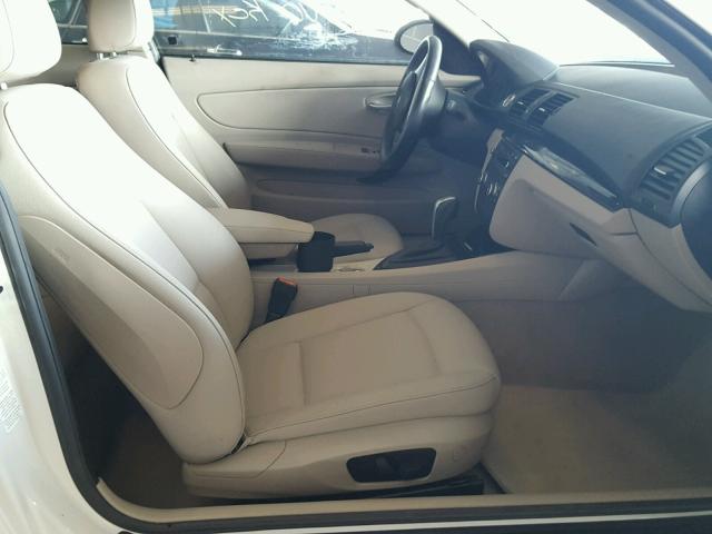 WBAUP73569VK75737 - 2009 BMW 128 I WHITE photo 5