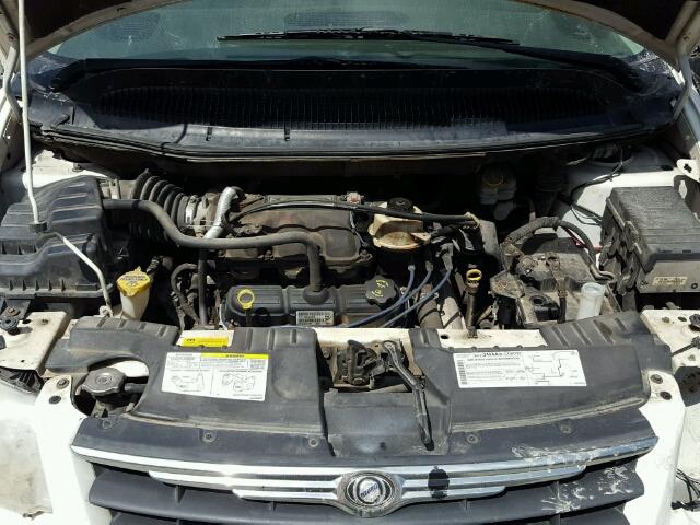 2C8GP54L95R486931 - 2005 CHRYSLER TOWN & COU WHITE photo 7