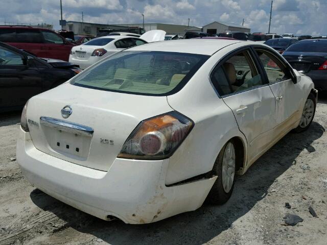 1N4AL2AP9BN422413 - 2011 NISSAN ALTIMA WHITE photo 4