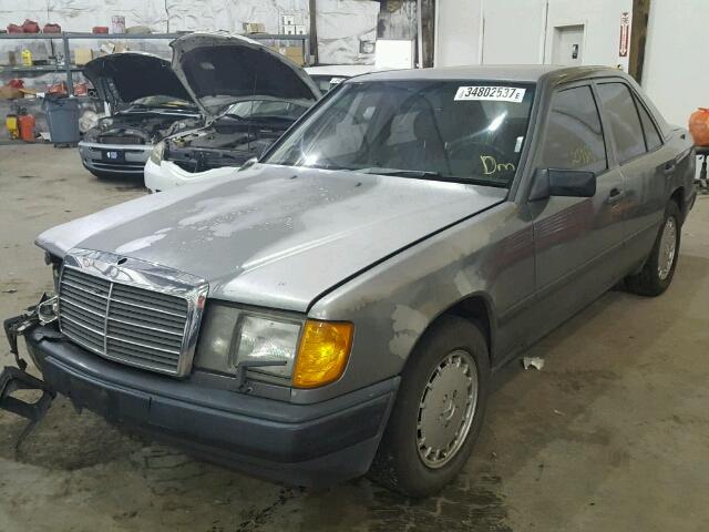 WDBEA30D2KA842289 - 1989 MERCEDES-BENZ 300 GRAY photo 2