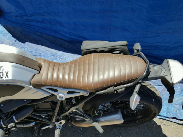 WB10A1605GZ676098 - 2016 BMW R NINE T SILVER photo 6