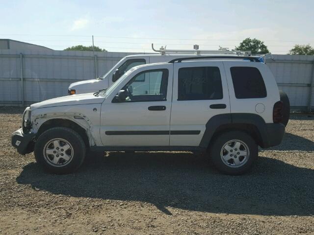 1J4GL48K56W177694 - 2006 JEEP LIBERTY SP WHITE photo 9