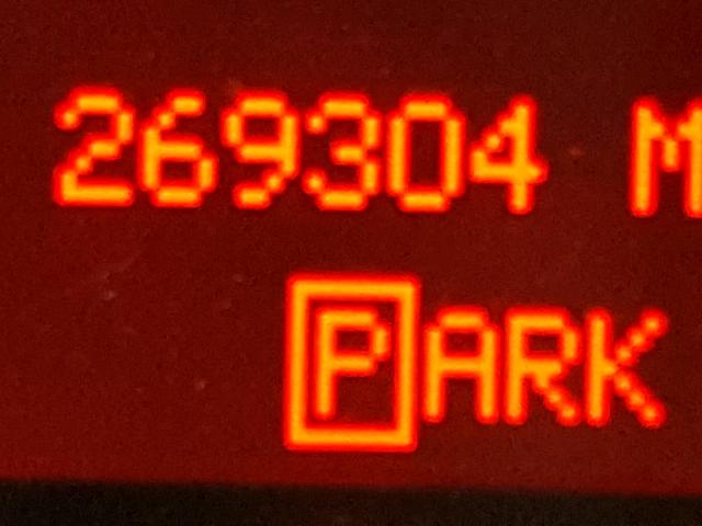 2G2WP522851196397 - 2005 PONTIAC GRAND PRIX SILVER photo 8