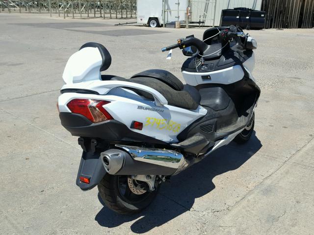 JS1CP51B3D2100216 - 2013 SUZUKI AN650 A WHITE photo 4