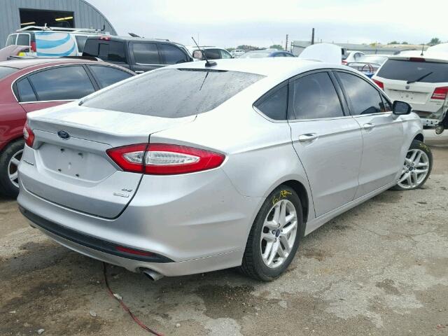 3FA6P0HRXDR113085 - 2013 FORD FUSION SE SILVER photo 4