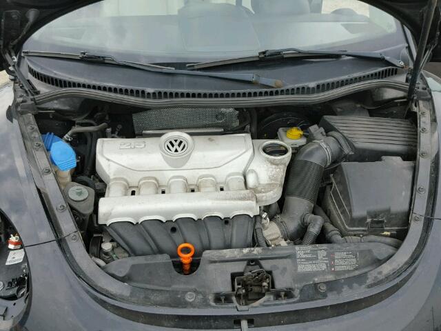3VWFG31CX8M525671 - 2008 VOLKSWAGEN NEW BEETLE 黑色 照片 7