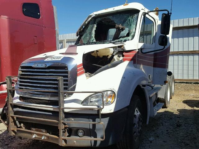 1FUJF0DE64LN50129 - 2004 FREIGHTLINER COLUMBIA 1 WHITE photo 2