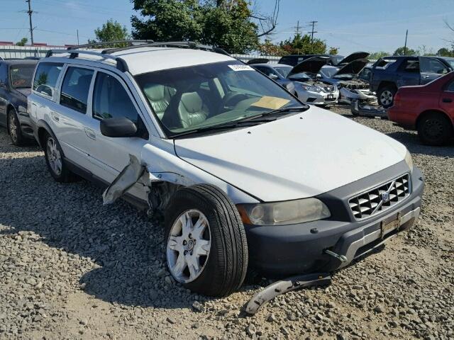 YV1SZ592251192520 - 2005 VOLVO XC70 WHITE photo 1