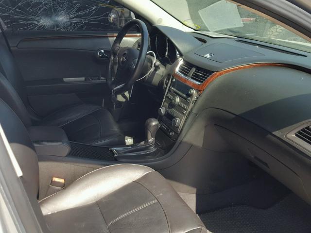 1G1ZE5E78BF397817 - 2011 CHEVROLET MALIBU LTZ 银色 照片 5