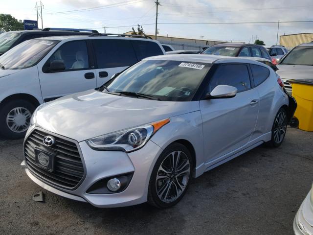 KMHTC6AE1GU249469 - 2016 HYUNDAI VELOSTER T SILVER photo 2