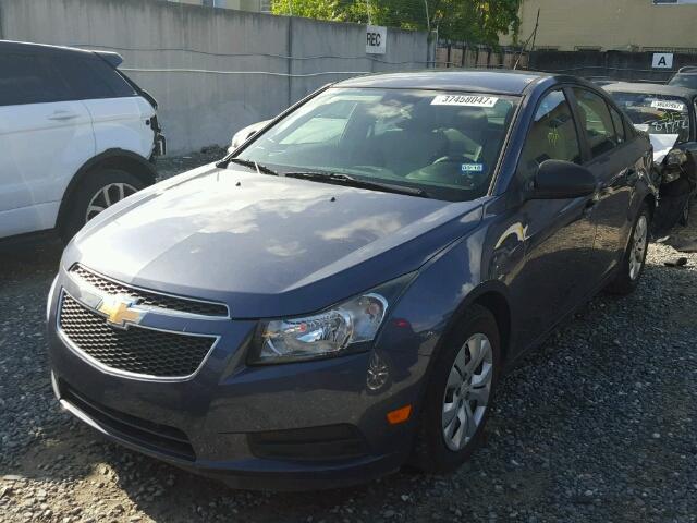 1G1PA5SH1D7250302 - 2013 CHEVROLET CRUZE LS BLUE photo 2