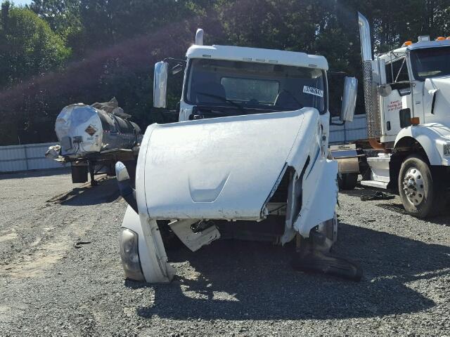 4V4NC9EG2GN953110 - 2016 VOLVO VNL WHITE photo 9