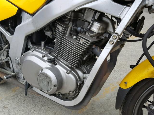 JS1GM51A8X2100217 - 1999 SUZUKI GS500 E YELLOW photo 7