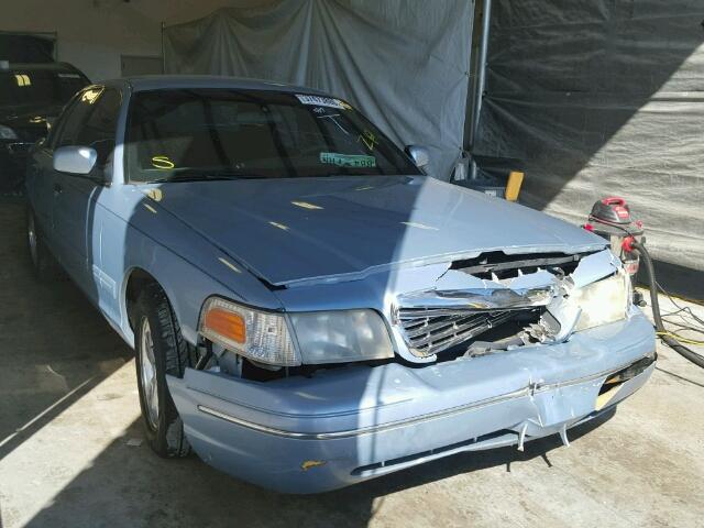 2FAFP73W73X136832 - 2003 FORD CROWN VICT BLUE photo 1